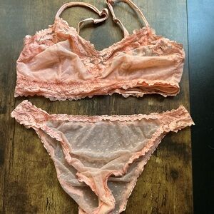 Savage X Fenty Lace Bralette and Panty Set - Peach